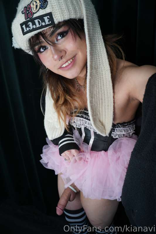 Quick photo dump!!
I had a really fun filming session for th.. 4