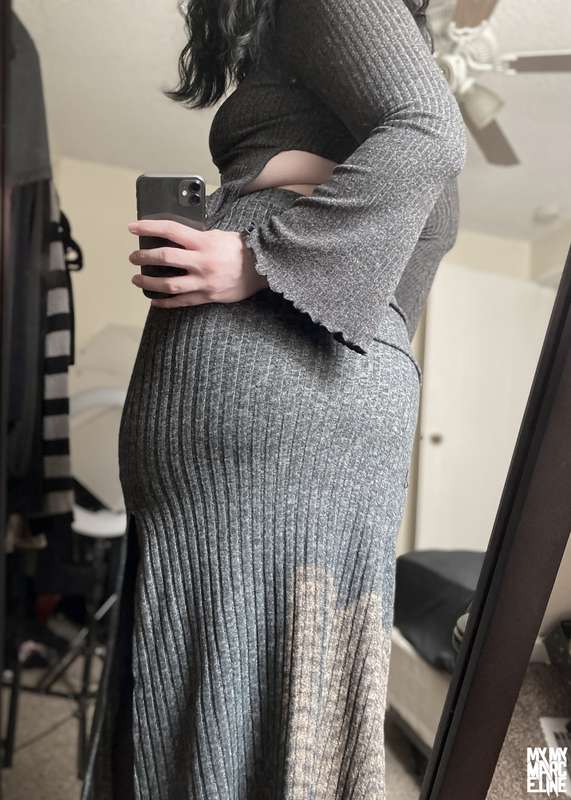 🤍📷[Gray Skirt Pics]📷🤍
I was planning on doing a shoot today,.. 5