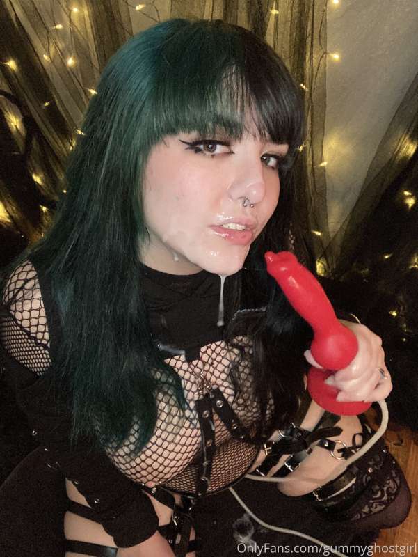 Why do I look so pretty with cum all over my face? 👅 5