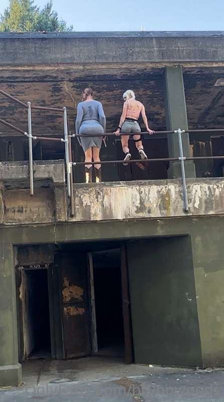 Just a fun little elven adventure hike with @anxdyne 7