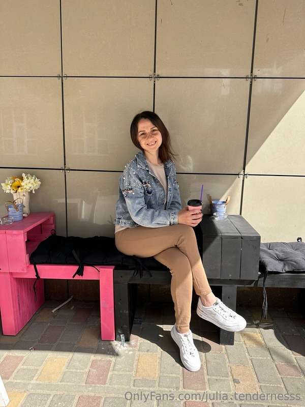 "Good morning, world! ☀️ I think it would be insanely nice t..