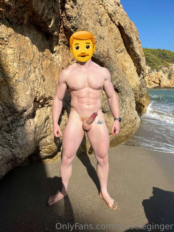 Fun day on the beach 🌴😈 Tip if you’d like to see my face in ..