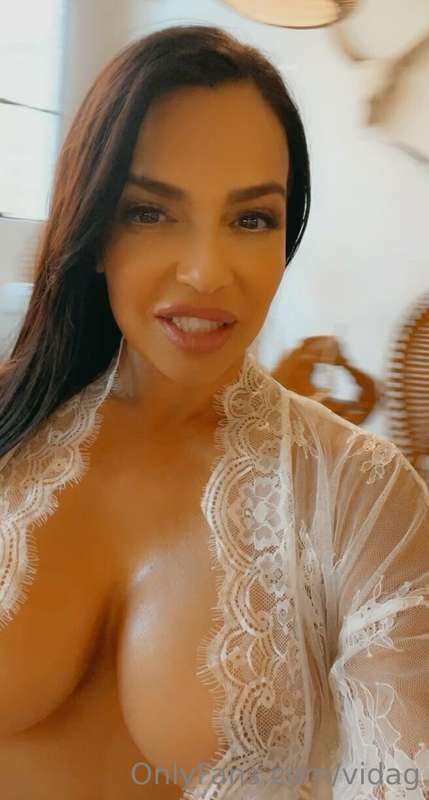 Me visto de novia pero no soy tu esposa 👰 https://youtu.be/y..