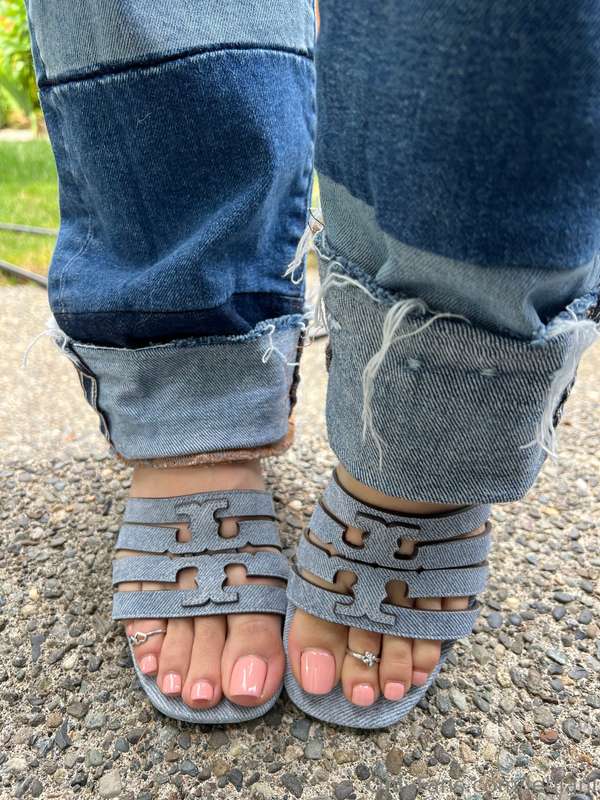 Another new pair of sandals 😍 something that’s not my usual .. 2