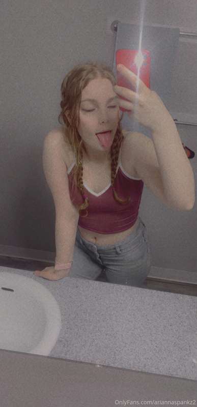Vickispankzfree - Onlyfans - 20 Nov, 2023 1
