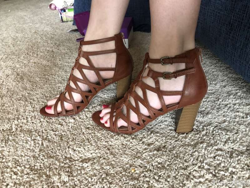 Outfit for today! I put on the brown sandal heels 👠 they’re .. 3
