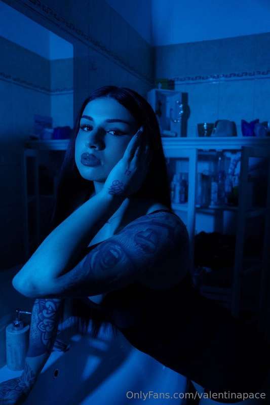 Luce soffusa, riflessi proibiti… vuoi guardare più da vicino..