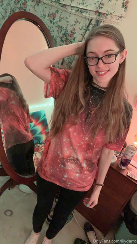 Who wants to see what’s under this starry tee?