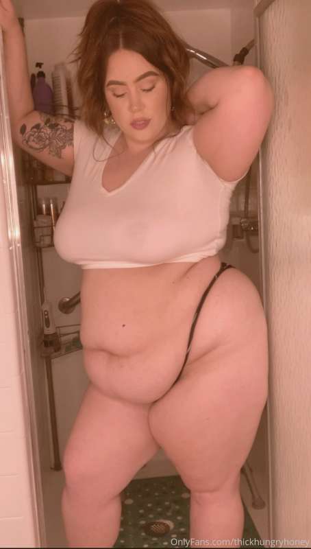 Good evening from your fav fat piggy 🐷 

I was feeling so fa.. 14