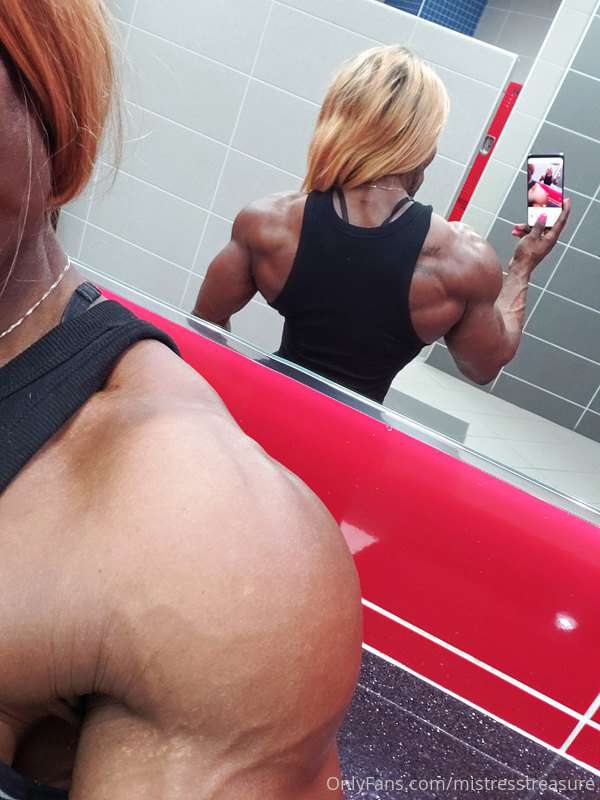 Blonde Ambitions 10