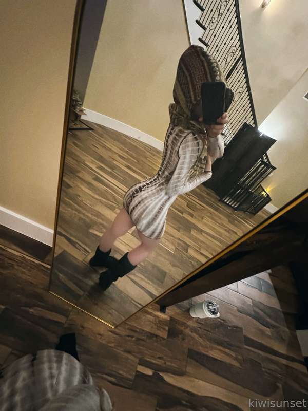 tried on some clothes for funnn ~thought i’d share an outfit..