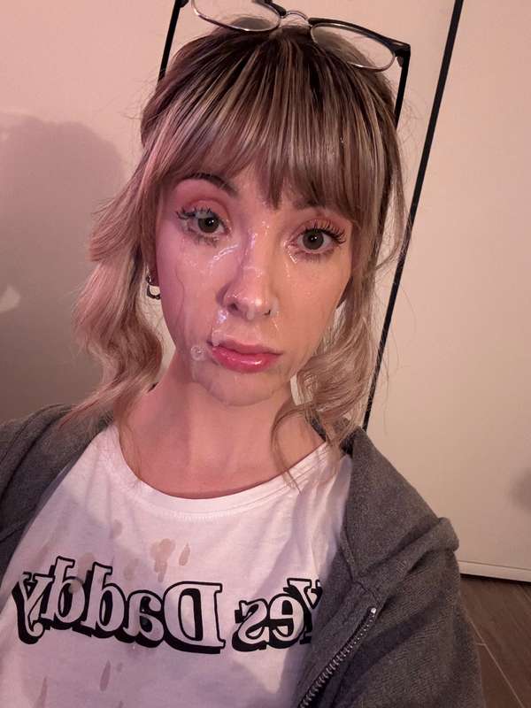 it’s the best day of the week… FACIAL FRIDAY!! 🥳💦hit ‘like’ .. 6