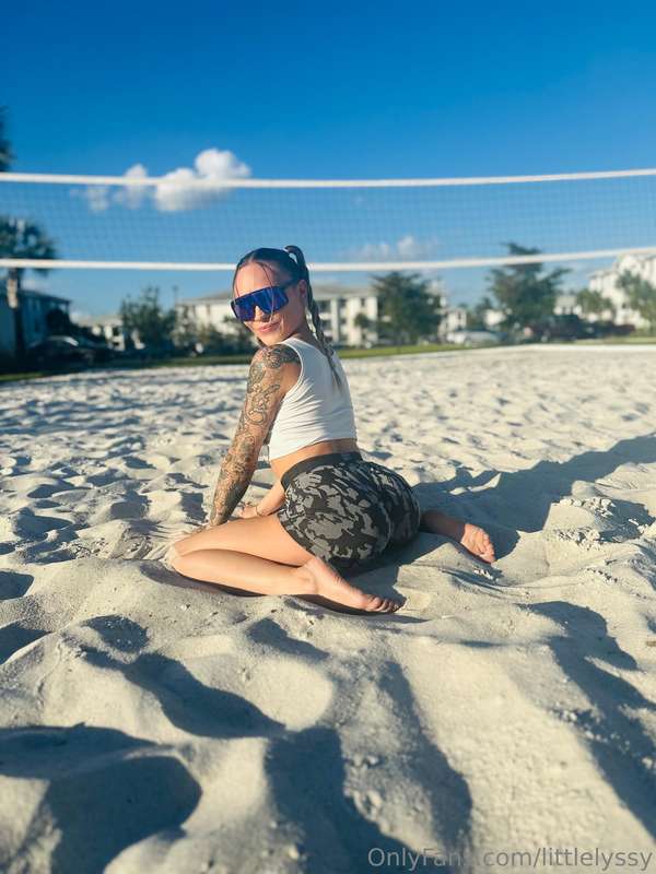 Sand in all the right places 👀