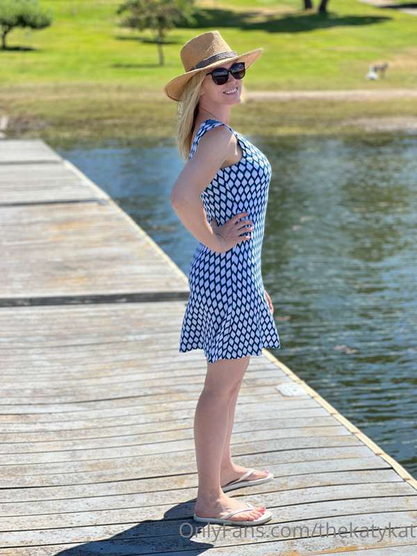My unsolicited dock pics.   This is me.  On vacation.  In Ca.. 1