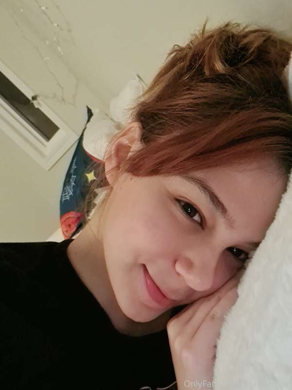 No lewd. Just me 😝

I wanted to talk with you a bit but Im i.. 1