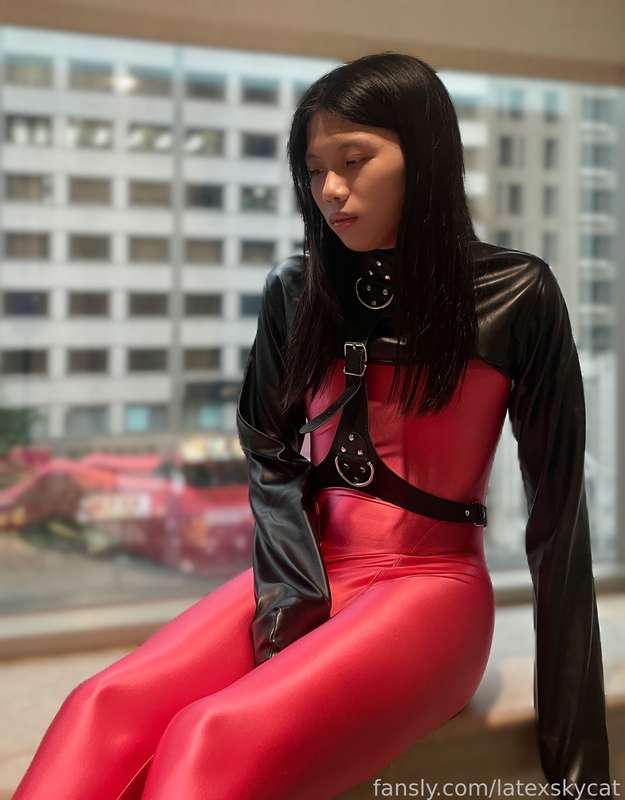 Latexskycat - Fansly - 07 Jun, 2025 14