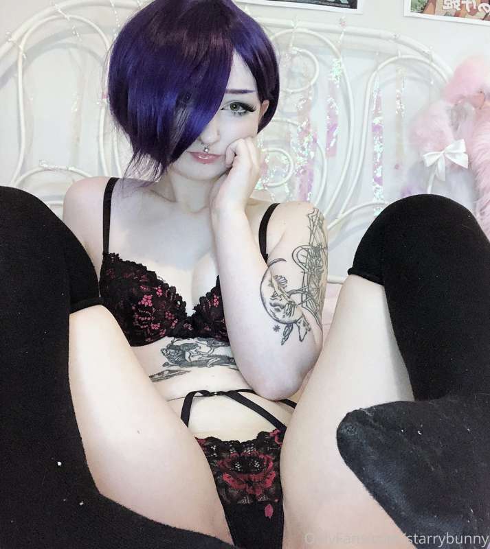 Full Tokyo ghoul Touka cosplay set, some ahegao vids and tea.. 30