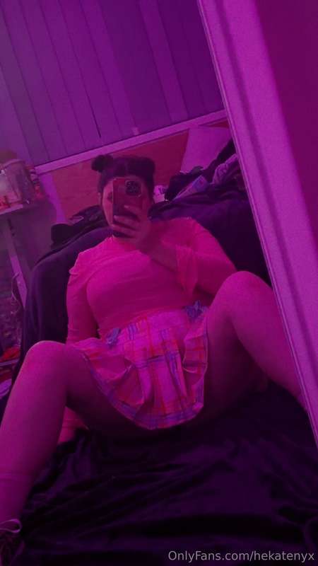 Pretty in pink 💕💅🏻