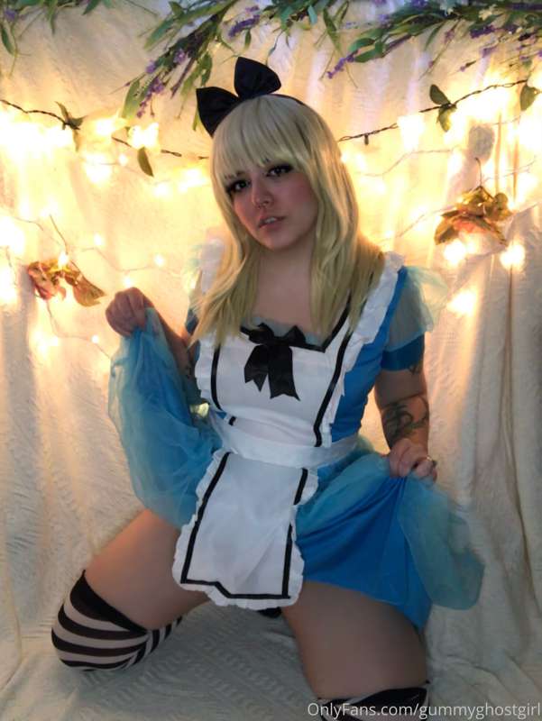 Cum down my rabbit hole and explore my wonderland 🐇 21