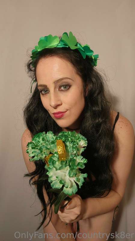 In honor of st patricksday tomorrow happy st Patrick's day h..