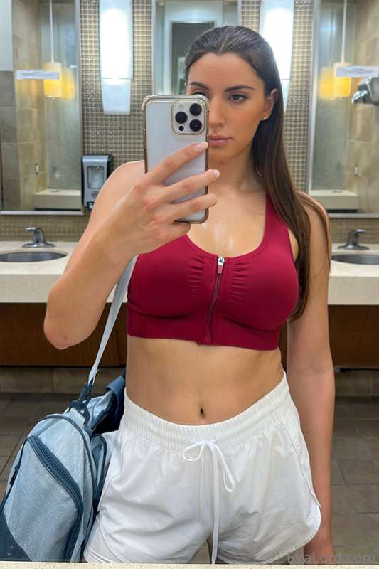 What content do you want to see me make? Leave a comment bel..