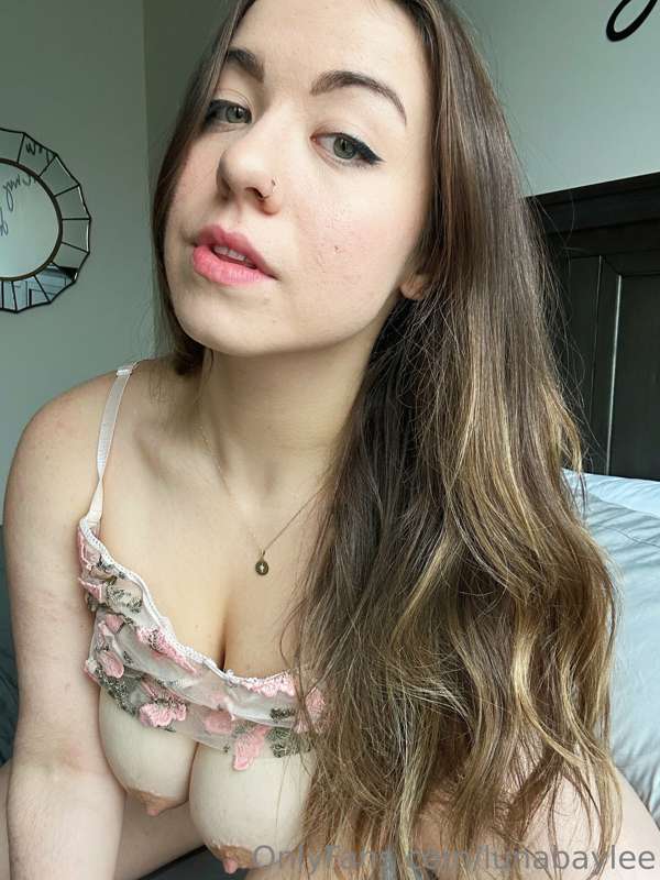 smile if you love boobs🤪👉🏻 1