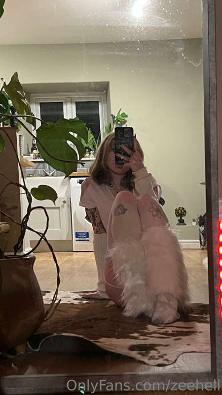 sexy yeti vibes ☃️🏔️ 1
