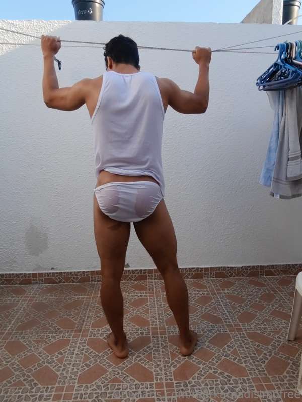 Parado y sin parar y luego mas tarde lo veremos mojado jejej..