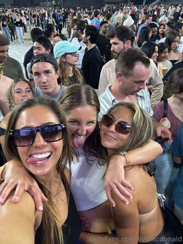 The reunion starts tomorrow!! @alainachaconvip & @averypoppi..