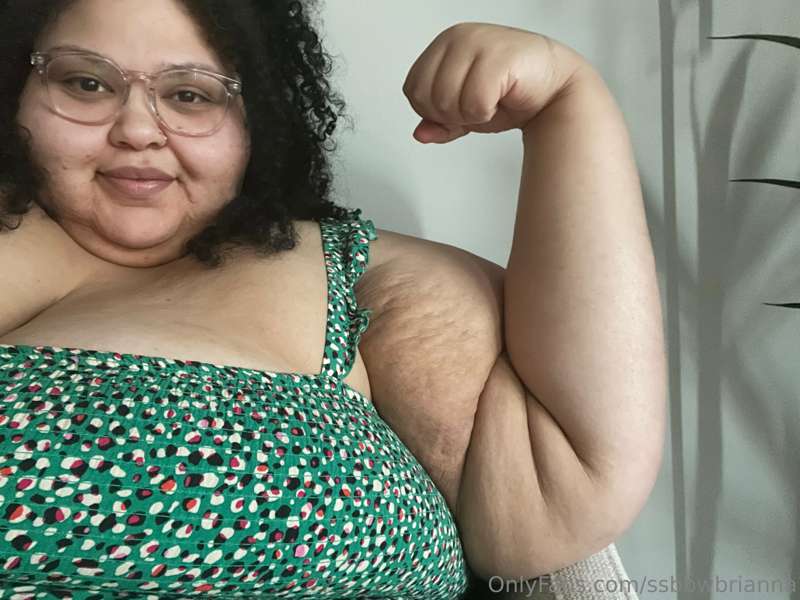 Huge arm Appreciation
I need to measure these babies soon. I.. 1
