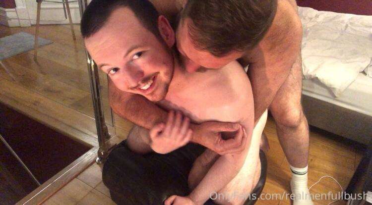 Here’s a photo set I never posted from my time with @davidar.. 5