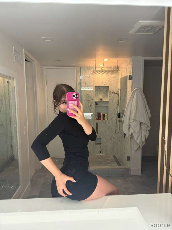 what are you grabbing first? 😼 1