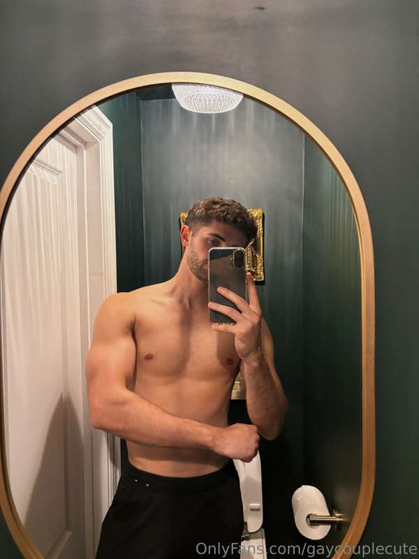 Love when you see the gym consistency paying off right befor..