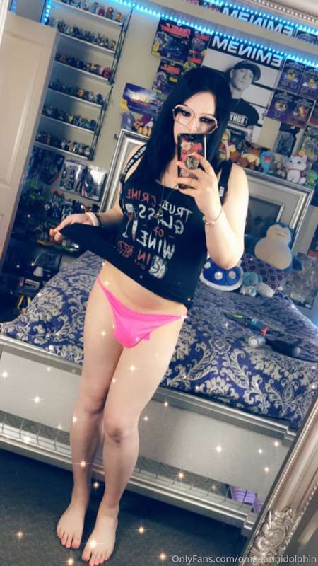 Teasing and showing off my 🐔💙🤓