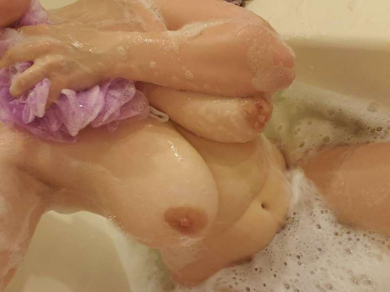 Bath time boobs :) 1