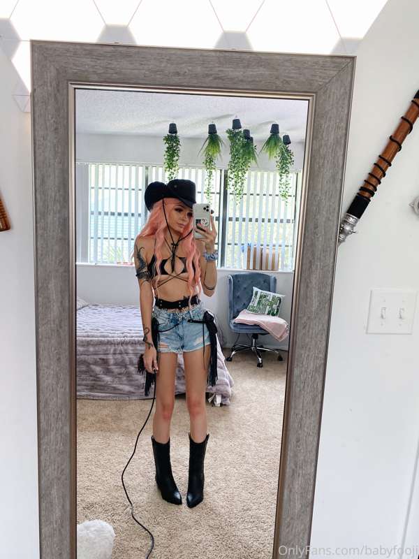 Cowgirl pt. 3 plus some extras 🖤 5
