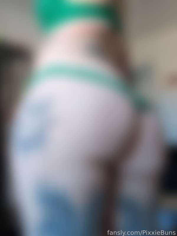 Pixxiebuns - Fansly - 20 May, 2025 5