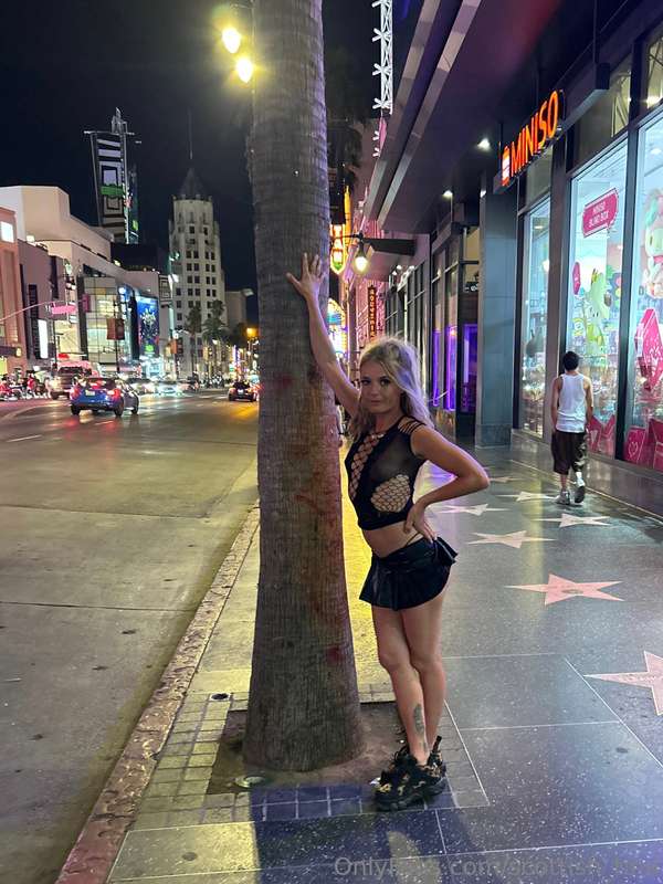 Getting slutty in Hollywood part 2 2