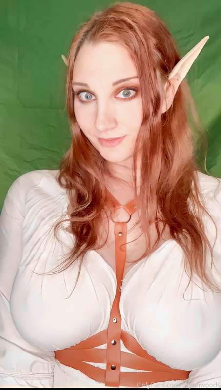 A wild Mommy elf appears…. I think she’s trying to tell you .. 2