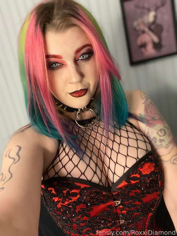Roxxidiamond - Fansly - 02 Jun, 2024 90