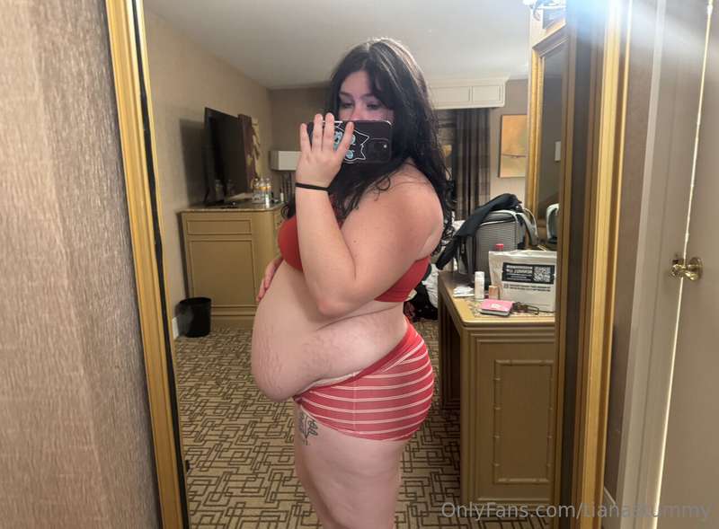 BREAKING NEWS!!!! the tummy is ALMOST touching the floor lik.. 9