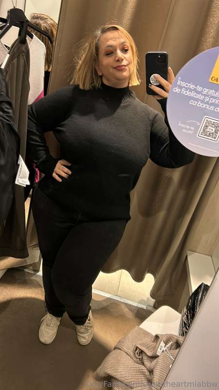 Come shopping with me hahaha ! Wanna guess what i bought ? 1