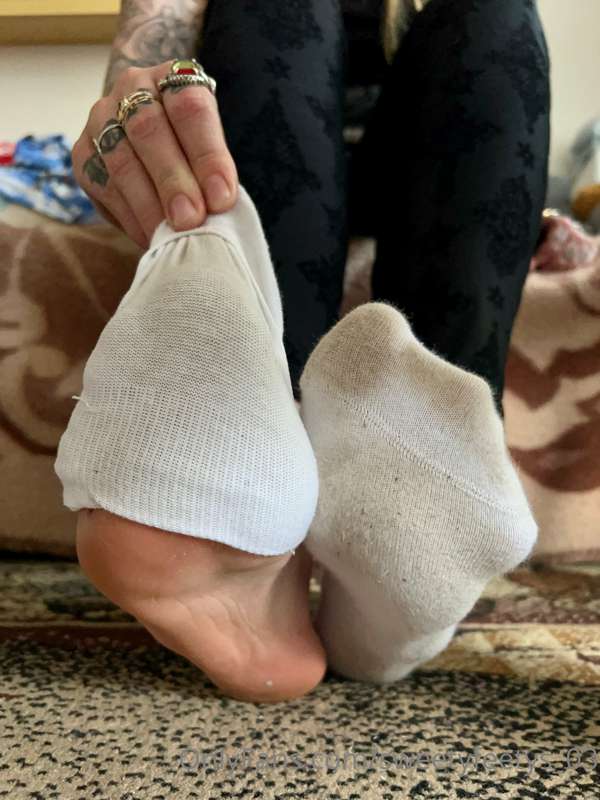 Smell my sweaty sock … 🔥