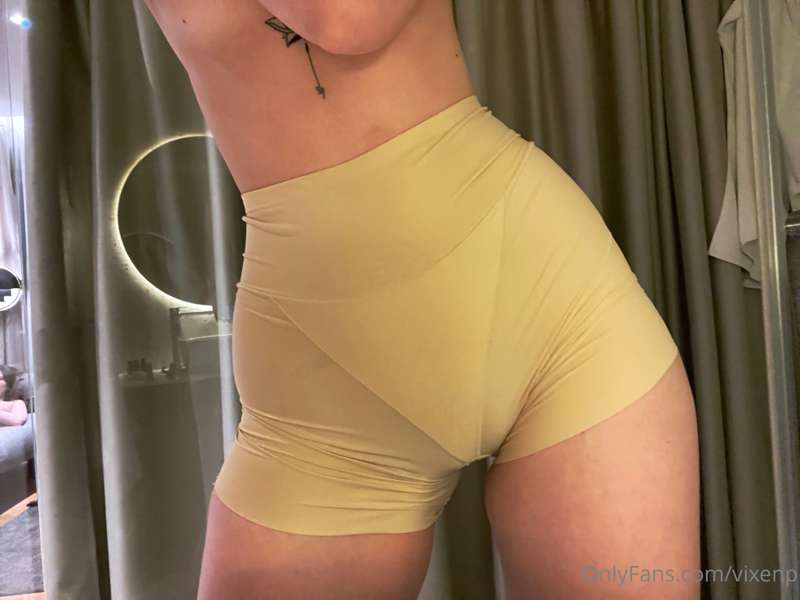 Bratty 🛼😈 4