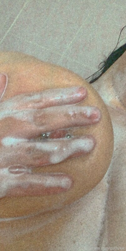 I get a lot of questions about my 1 on 1 sexting sessions, h..