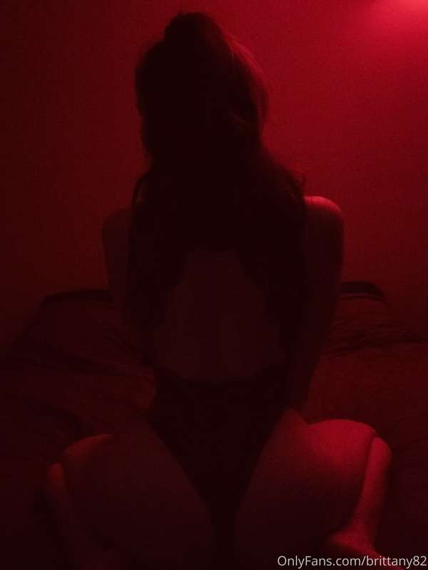 a few more red lights for the spooky vibes..💀🎃