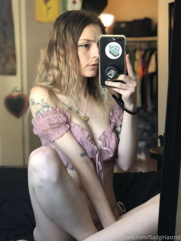 Dm me for details on a cock rating 💗
