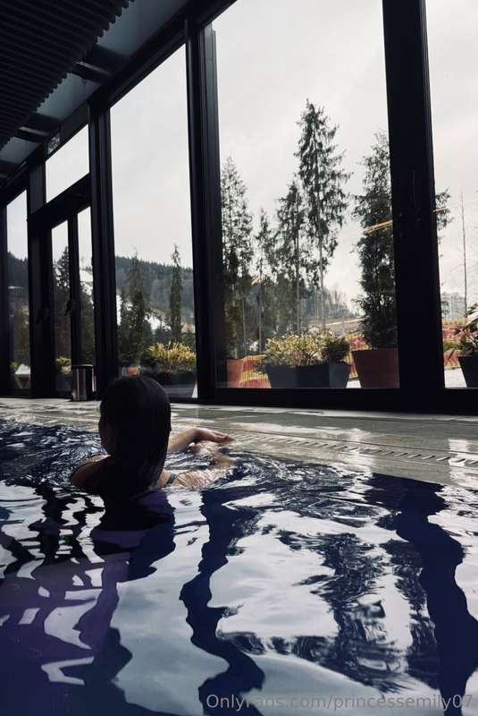 First Time Trying A Warm Pool On Winter, It Was Amazing🥰🥰🥰 2