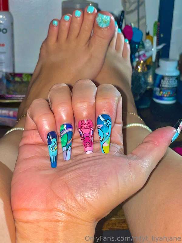 Open wide! 🦋🌊 3