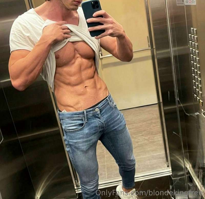 @onlybigboy 80% 80% 80%ONLY NEXT FEW SUBSCRIBERS! 😋😈
ONLY TO.. 1